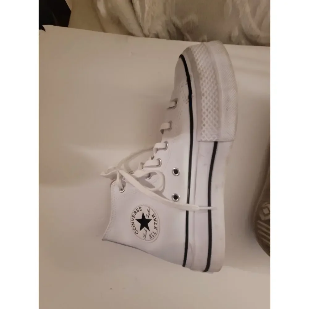 Converse Chuck Taylor All Star High Top White Leather Lace Up Sneaker woman 7.5